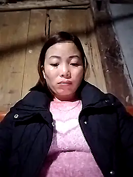 Snapshot of Ella-aa chatting on February 4, 2026, 12:55 pm Ella-aa online show from February 4, 2026, 12:55 pm