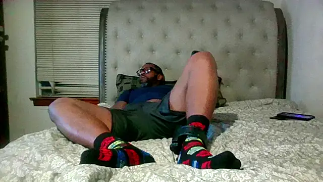 Karifrye online show from February 13, 2026, 2:51 am