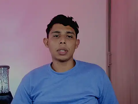 nilo2021 online show from March 26, 2026, 1:11 am