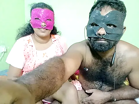 ShaniNsula2026 online show from April 20, 2026, 4:26 am