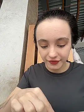 MiaTee online show from February 7, 2026, 4:27 am