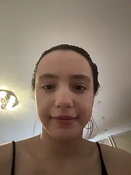 MiaTee online show from March 1, 2026, 2:02 am