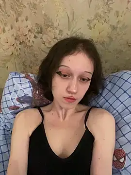 Snapshot of AliceVane chatting on February 19, 2026, 8:43 am AliceVane online show from February 19, 2026, 8:43 am