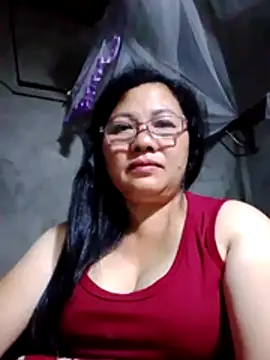 Snapshot of Cold-girlr12 chatting on May 4, 2026, 3:19 pm Cold-girlr12 online show from May 4, 2026, 3:19 pm
