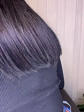 Snapshot of cristal__violetaa chatting on February 4, 2026, 2:50 am cristal violetaa online show from February 4, 2026, 2:50 am