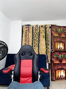 Snapshot of amelie_rose__ chatting on March 19, 2026, 2:43 pm amelie rose online show from March 19, 2026, 2:43 pm