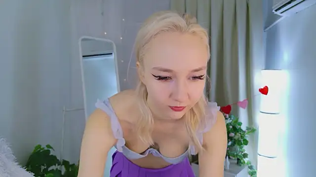 Audrey Kiss online show from February 12, 2026, 7:03 am