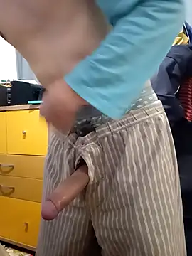 Snapshot of milky_lake chatting on February 12, 2026, 9:54 pm milky lake online show from February 12, 2026, 9:54 pm