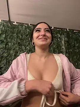 Snapshot of Valery_pink18 chatting on February 22, 2026, 2:34 am Valery pink18 online show from February 22, 2026, 2:34 am