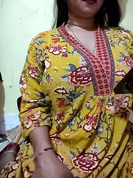 Snapshot of PARI51 chatting on February 14, 2026, 8:27 pm PARI51 online show from February 14, 2026, 8:27 pm