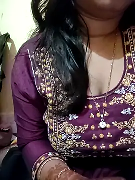 Snapshot of PARI51 chatting on February 18, 2026, 9:00 pm PARI51 online show from February 18, 2026, 9:00 pm