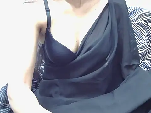 Qute flora online show from March 15, 2026, 5:41 pm