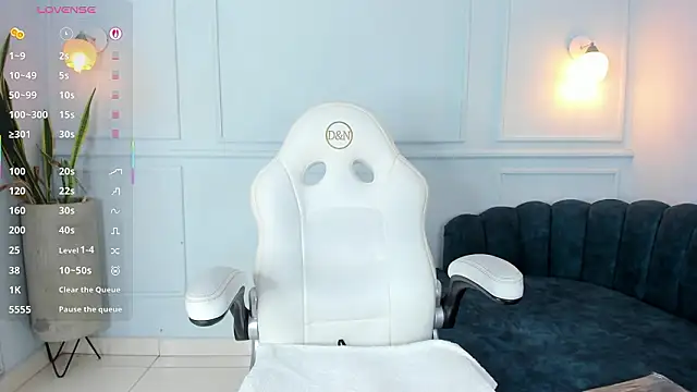 Snapshot of Lia_Velez_ chatting on February 14, 2026, 3:47 am Lia Velez online show from February 14, 2026, 3:47 am