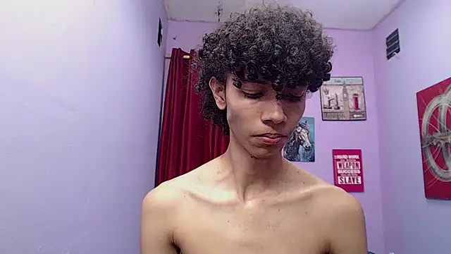 bigcock twinks online show from April 17, 2026, 7:39 pm