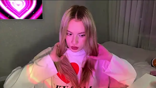 Between Eeys online show from March 12, 2026, 4:35 pm