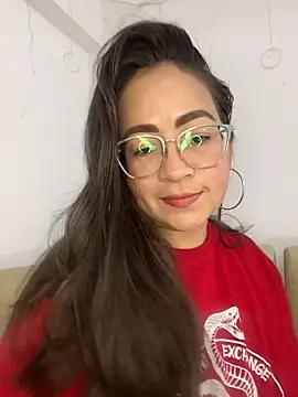 Snapshot of alisbloom chatting on February 20, 2026, 6:08 pm alisbloom online show from February 20, 2026, 6:08 pm