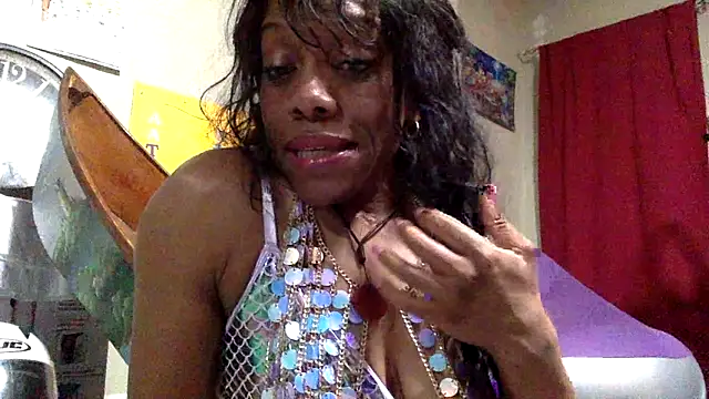 NatalieGainer goodies online show from February 11, 2026, 1:10 am