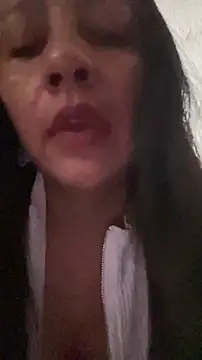 Bamby08 online show from March 16, 2026, 2:32 pm