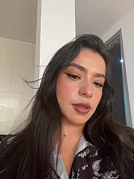 Snapshot of foxxy_lover chatting on February 3, 2026, 8:14 pm foxxy lover online show from February 3, 2026, 8:14 pm