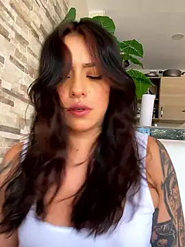 Snapshot of foxxy_lover chatting on February 20, 2026, 7:47 pm foxxy lover online show from February 20, 2026, 7:47 pm