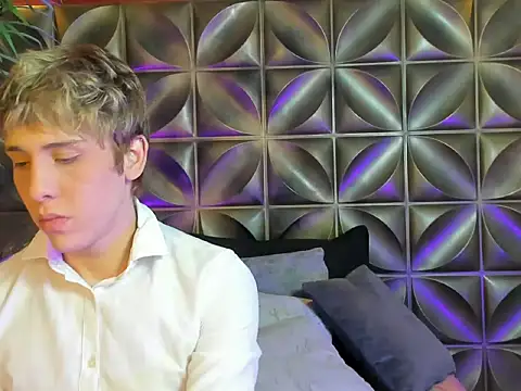 DannyParker  online show from February 25, 2026, 5:06 am