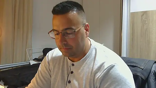 VanillaTime78-Jorge online show from April 24, 2026, 10:01 pm