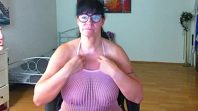 Sylly online show from April 4, 2026, 6:55 am