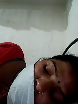 punamji sexe online show from March 18, 2026, 7:28 pm