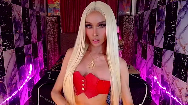 Snapshot of SeductiveSamanthaTS chatting on April 6, 2026, 10:05 am SeductiveSamanthaTS online show from April 6, 2026, 10:05 am