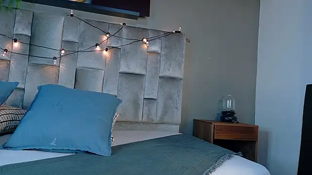 Snapshot of EmmaLou__ chatting on February 9, 2026, 4:16 am EmmaLou online show from February 9, 2026, 4:16 am