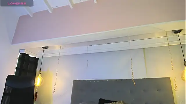 Snapshot of SamiraMalek_ chatting on February 14, 2026, 12:35 pm SamiraMalek online show from February 14, 2026, 12:35 pm