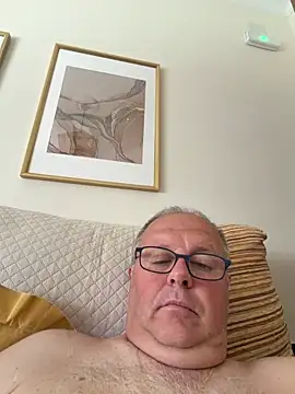 Snapshot of YachtCaptain10 chatting on May 20, 2026, 11:27 am YachtCaptain10 online show from May 20, 2026, 11:27 am