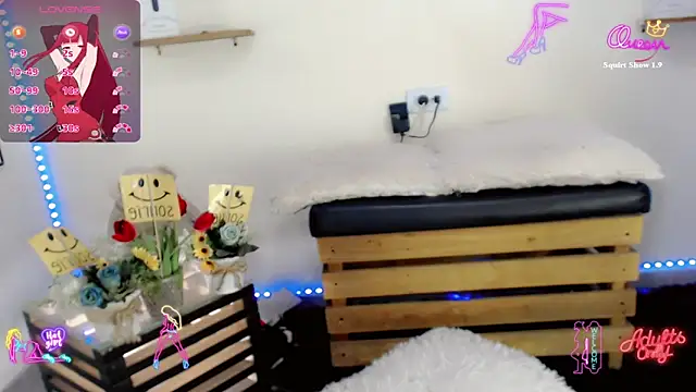 NathalialLooes online show from April 4, 2026, 5:27 am