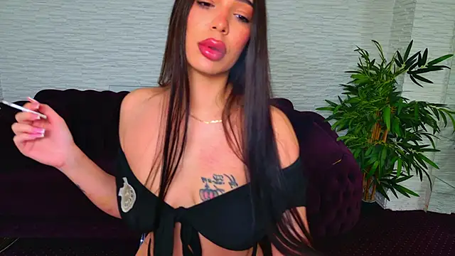 MollyDolley online show from February 28, 2026, 8:21 pm