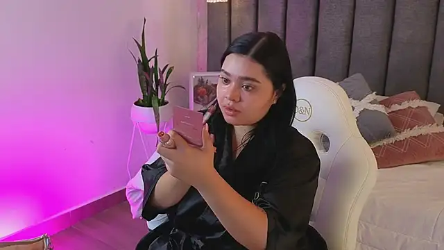 SofiaCortes4 online show from April 14, 2026, 9:04 am