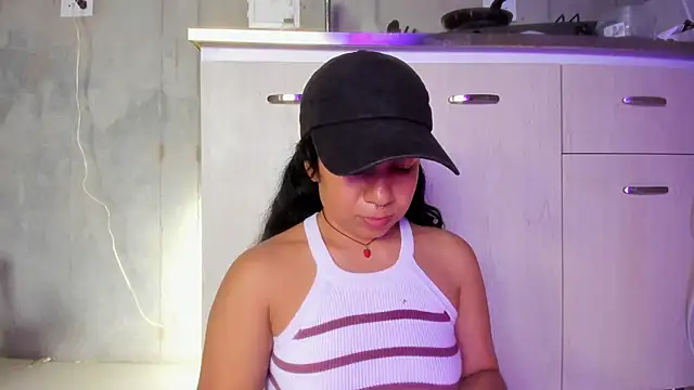 Snapshot of chiarafustox chatting on May 29, 2026, 9:35 pm chiarafustox online show from May 29, 2026, 9:35 pm