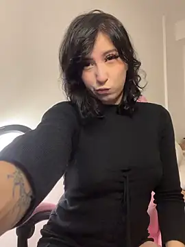 Snapshot of LoveMaki444 chatting on February 15, 2026, 6:21 am LoveMaki444 online show from February 15, 2026, 6:21 am