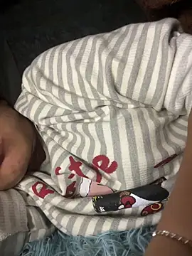 Violin xue online show from February 21, 2026, 9:49 pm