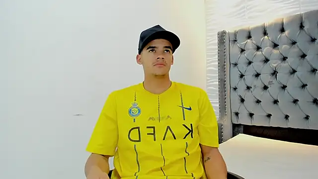 samuel wyatt online show from March 21, 2026, 3:22 am