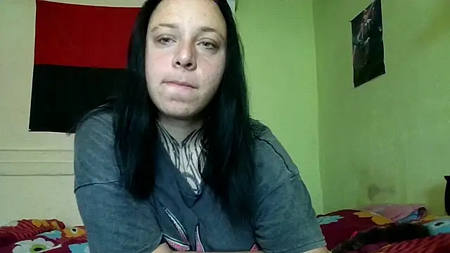 MillaSourety online show from June 14, 2026, 7:43 am