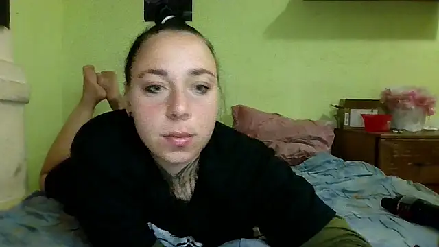 MillaSourety online show from July 18, 2026, 9:18 pm