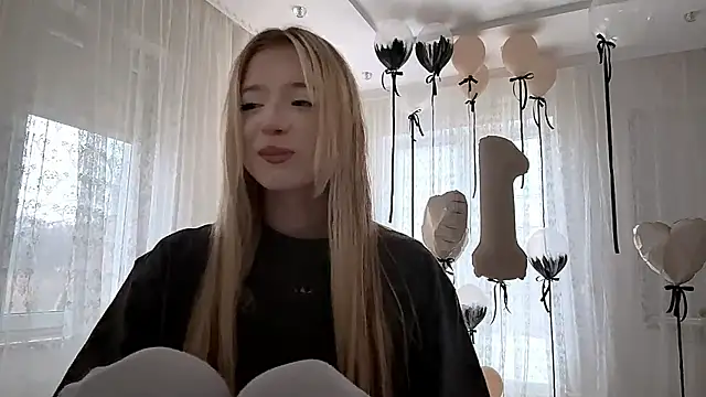 Snapshot of IvyArmbrister chatting on February 25, 2026, 3:21 pm IvyArmbrister online show from February 25, 2026, 3:21 pm