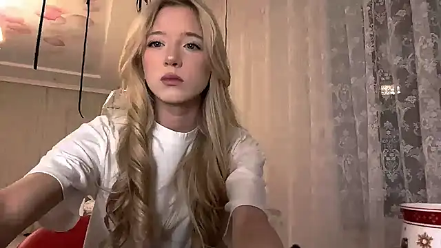 Snapshot of IvyArmbrister chatting on February 27, 2026, 8:20 pm IvyArmbrister online show from February 27, 2026, 8:20 pm