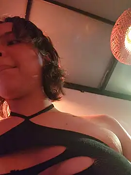 Snapshot of Kitty_San_xXx chatting on February 6, 2026, 12:37 am Kitty San xXx online show from February 6, 2026, 12:37 am