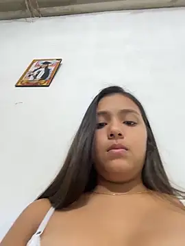 Snapshot of Baby_morena12 chatting on April 1, 2026, 4:13 am Baby morena12 online show from April 1, 2026, 4:13 am