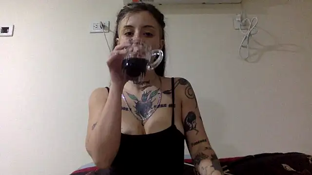 aixablackk online show from June 7, 2026, 1:43 am