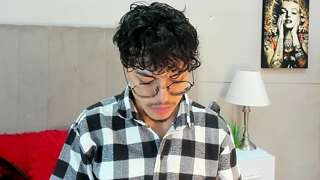Snapshot of kai_storn chatting on July 17, 2026, 11:17 am kai storn online show from July 17, 2026, 11:17 am