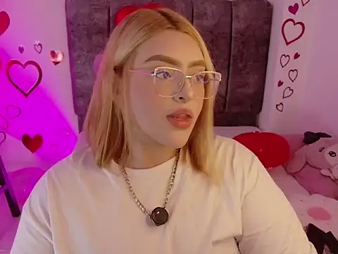 Snapshot of missevans chatting on February 8, 2026, 10:24 pm missevans online show from February 8, 2026, 10:24 pm