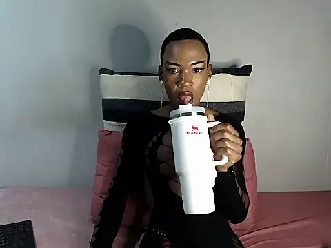 Snapshot of Riaanxxx chatting on February 26, 2026, 11:59 pm Riaanxxx online show from February 26, 2026, 11:59 pm