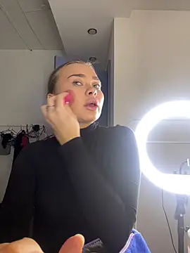 MonicaWestt online show from March 29, 2026, 6:35 am